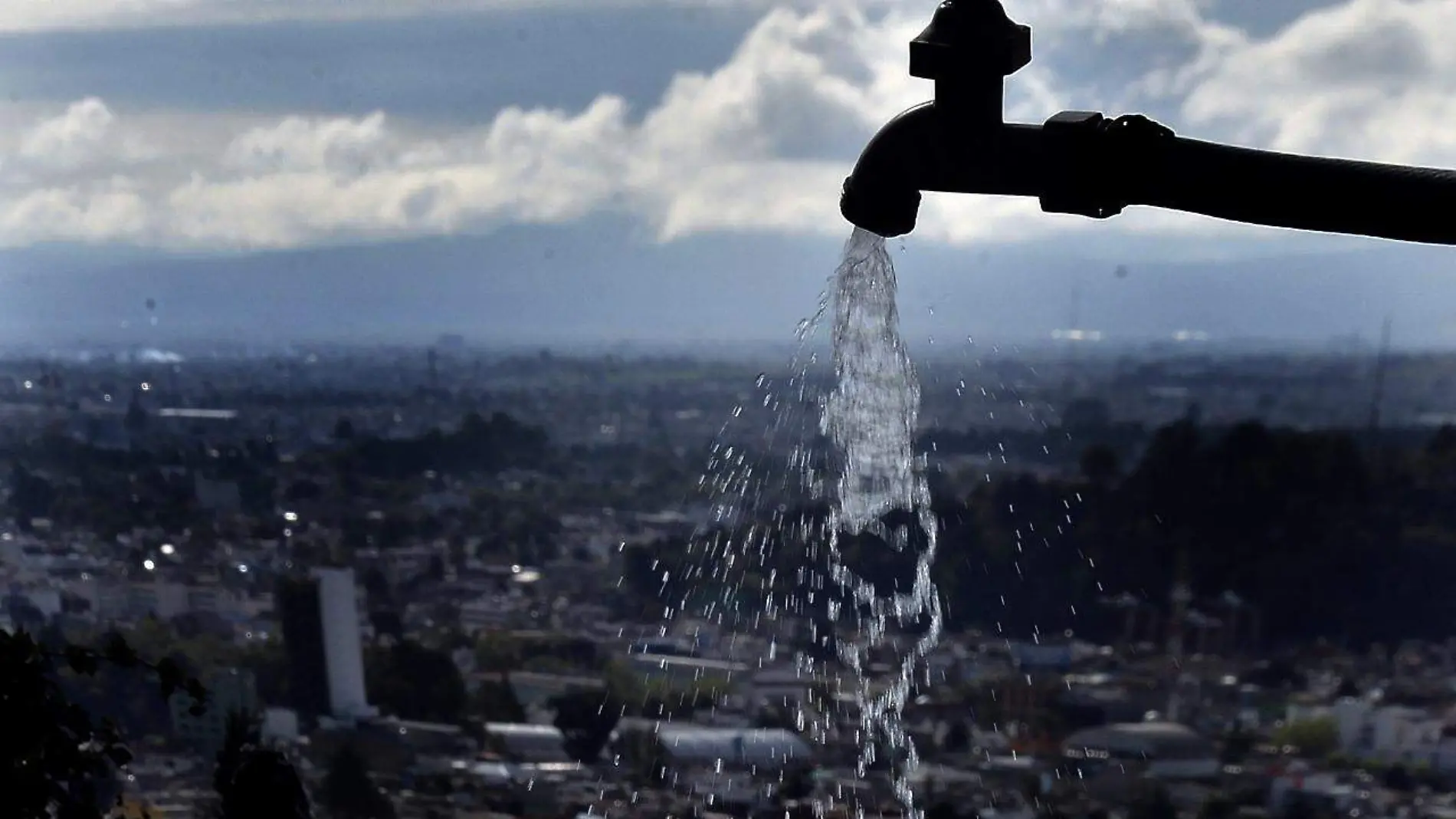 llaves de agua